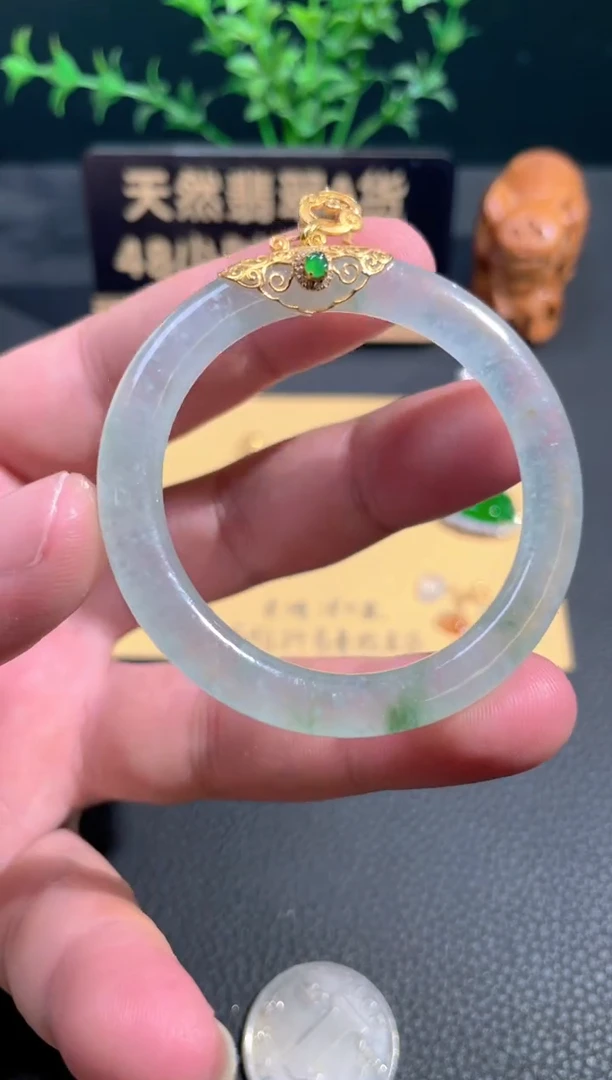 颈饰18K金镶嵌翡翠翡翠