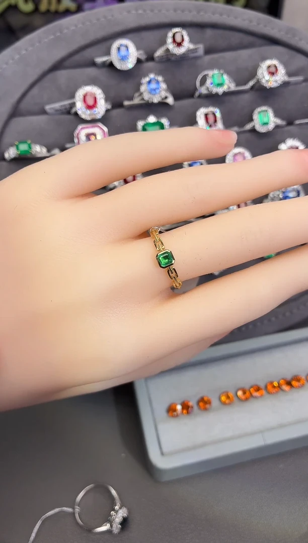 戒指18K金镶嵌祖母绿【闪购】0.31ct/七天鉴赏