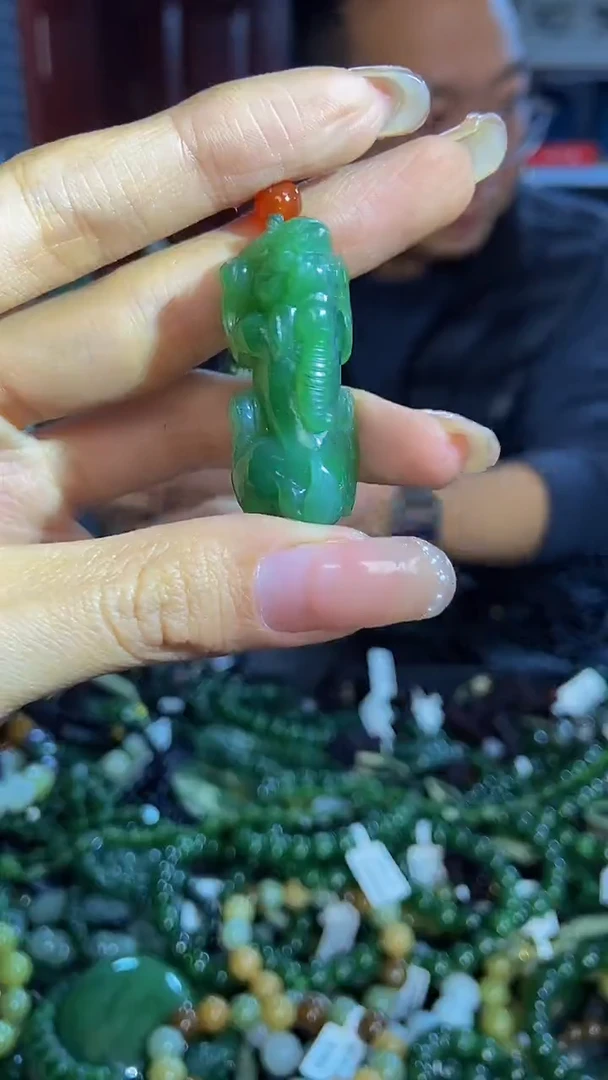 未镶嵌和田玉挂件1