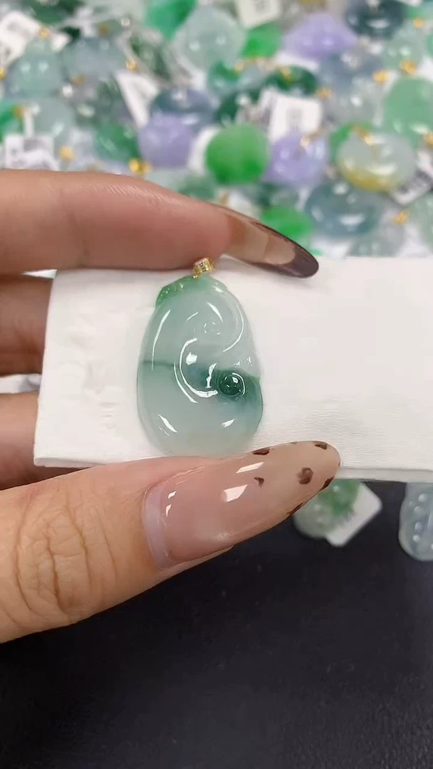 颈饰18K金镶嵌翡翠a货假一赔三支持复检百元上9元证书费自理