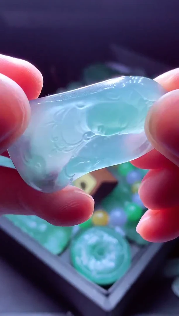 未镶嵌定制翡翠迪*毛货翡翠定制