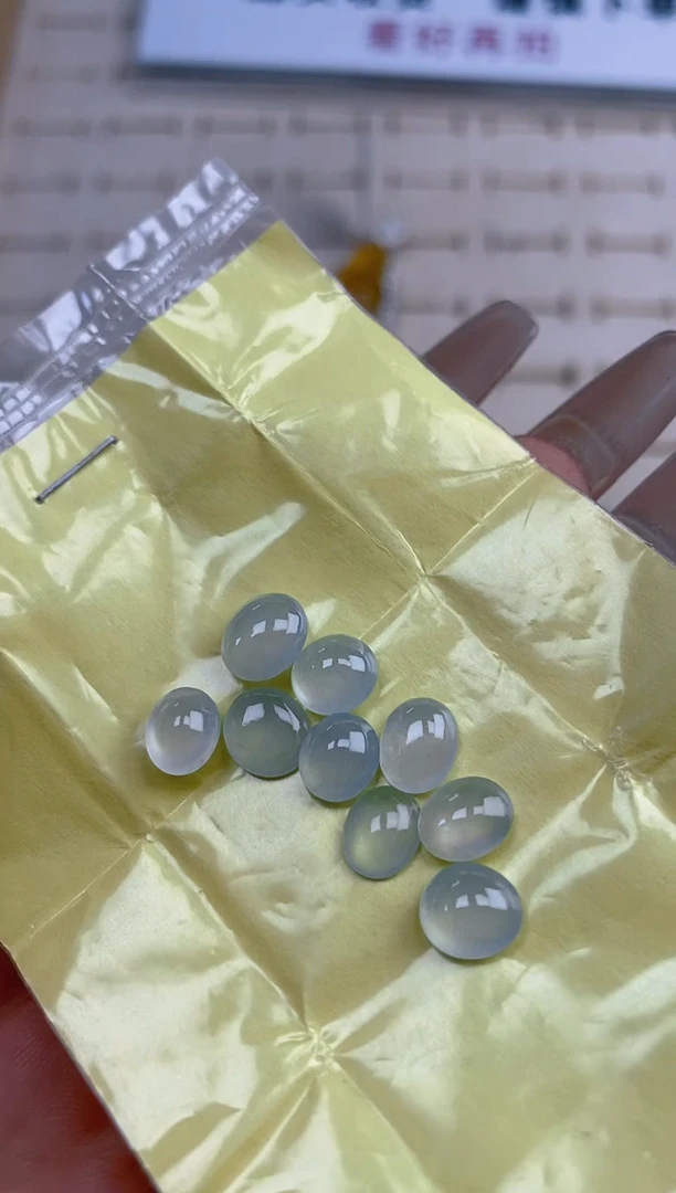 定制翡翠未镶嵌天然翡翠蛋面73