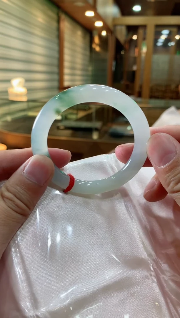 未镶嵌手镯翡翠翡翠