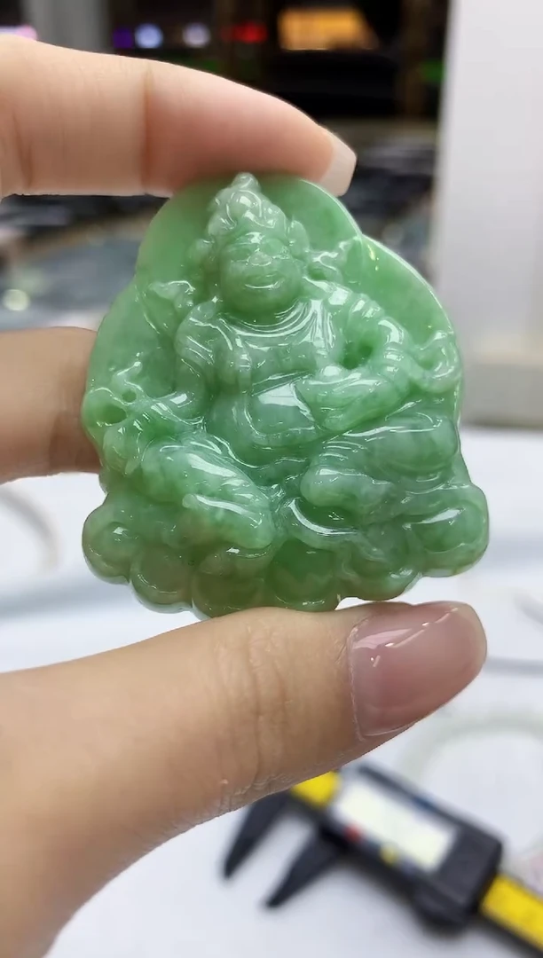 【闪购商品】翡翠吊坠(不含链)未镶嵌多样性发其一