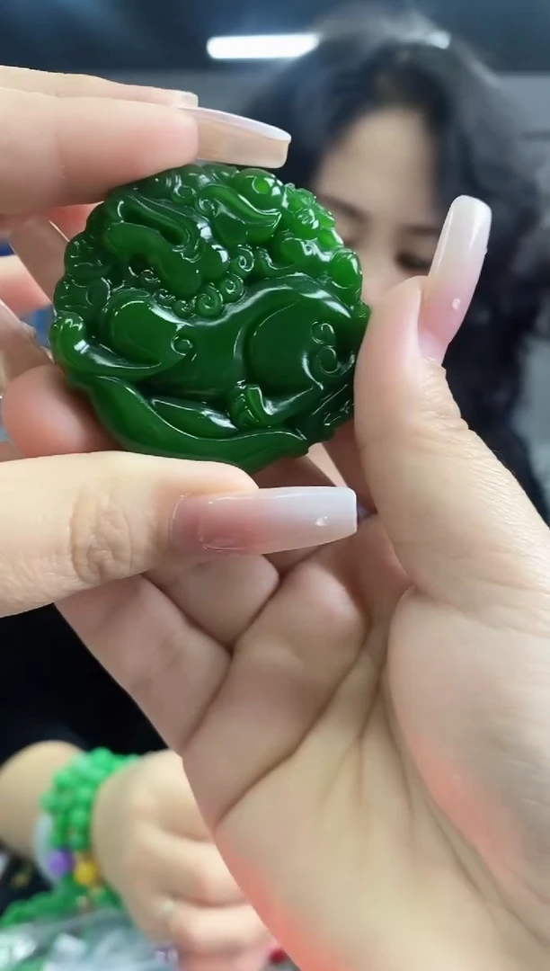 和田玉未镶嵌吊坠(不含链)多样性发其一颜色微差