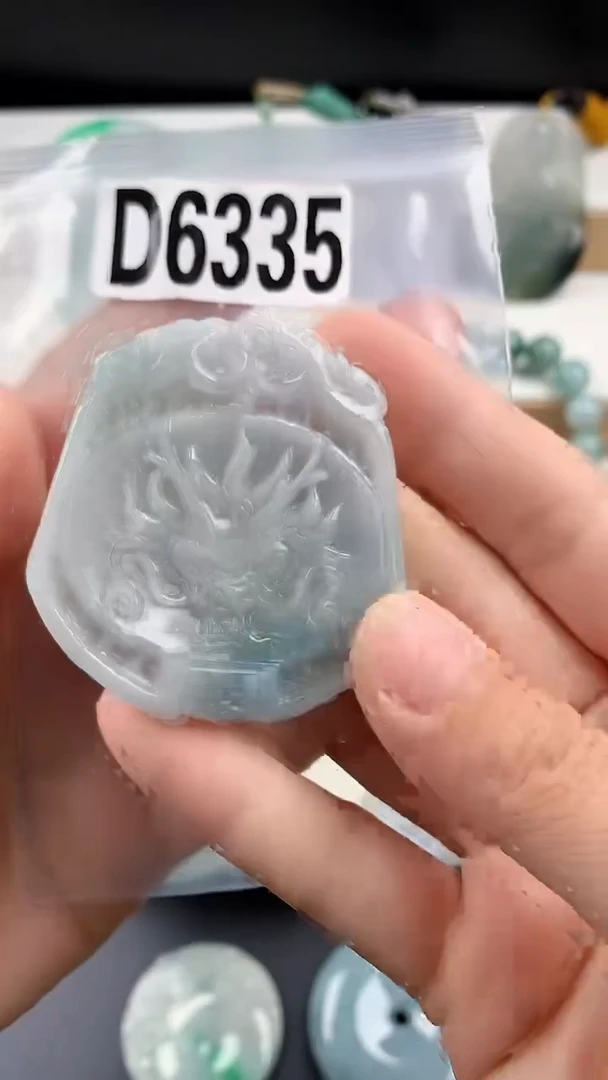 颈饰未镶嵌翡翠天然翡翠吊坠挂件