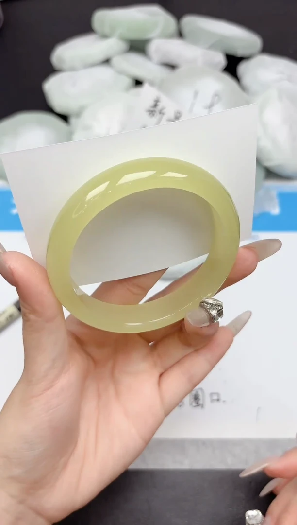 未镶嵌手镯石英质玉359-62.7