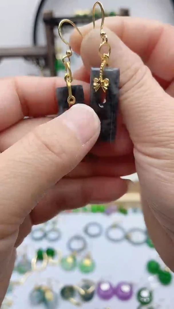 14K金镶嵌翡翠耳饰翡翠399