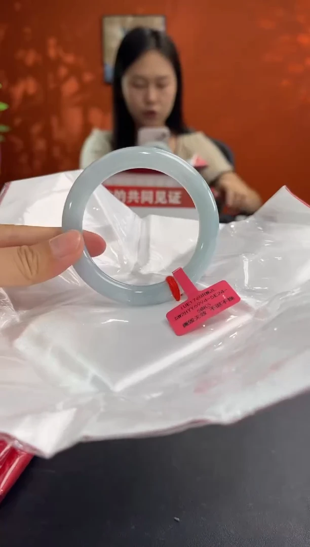 未镶嵌手镯翡翠10