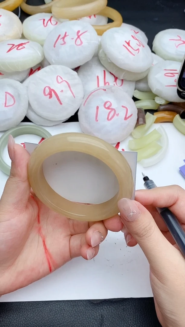石英质玉手镯未镶嵌94+60/61