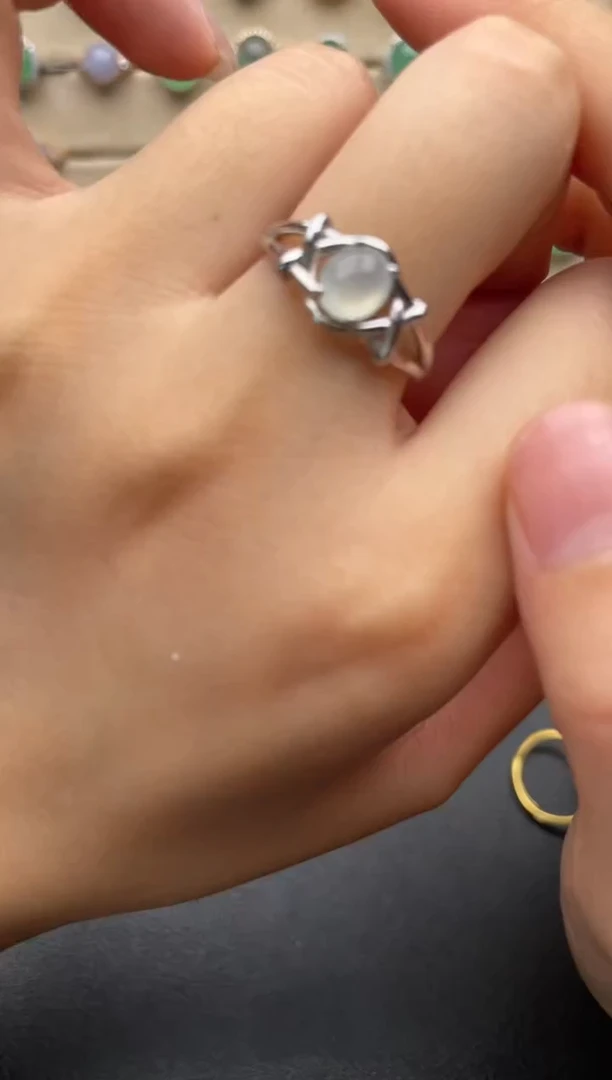 银S925镶嵌戒指翡翠一物一证一礼盒