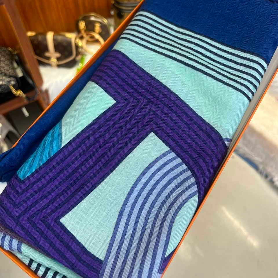 未使用 Hermes/爱马仕 【念念】140 披肩