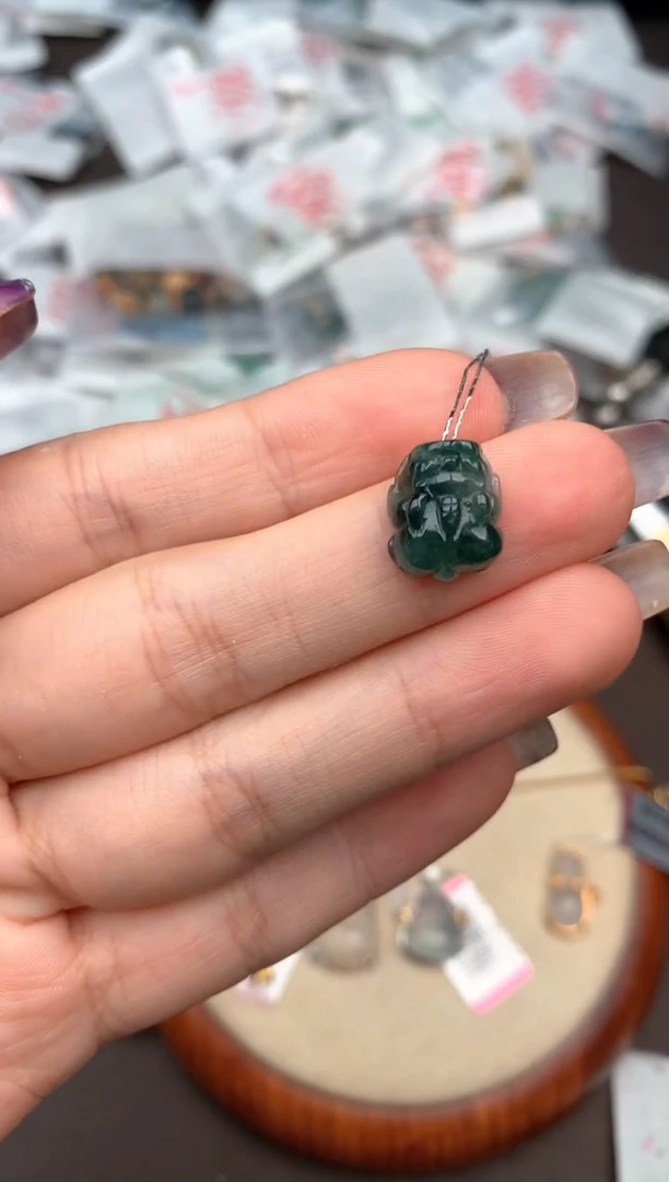 未镶嵌挂件翡翠一