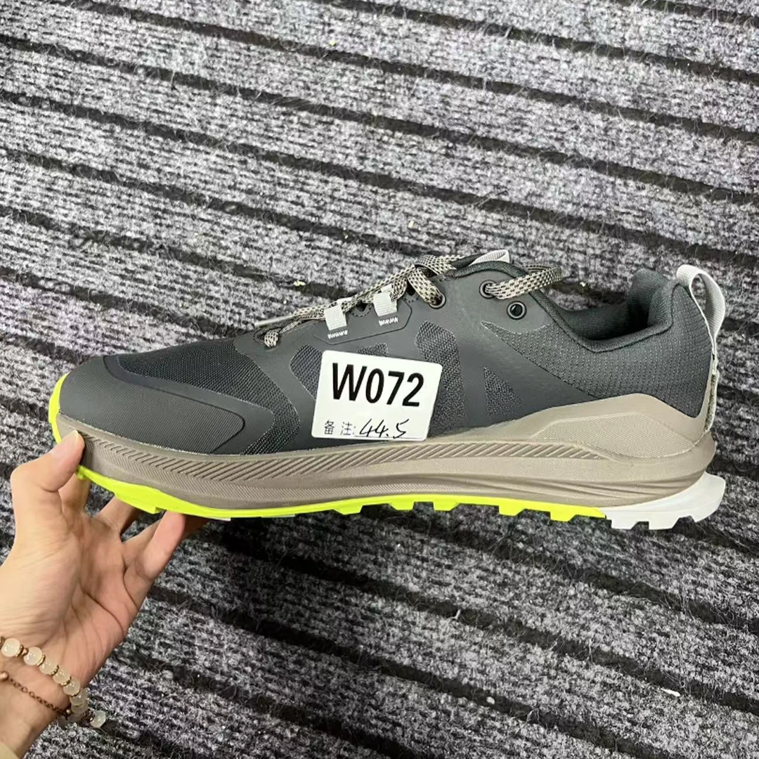 男女户外休闲鞋W072
