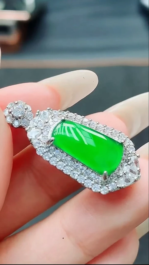 未镶嵌挂件翡翠天然翡翠