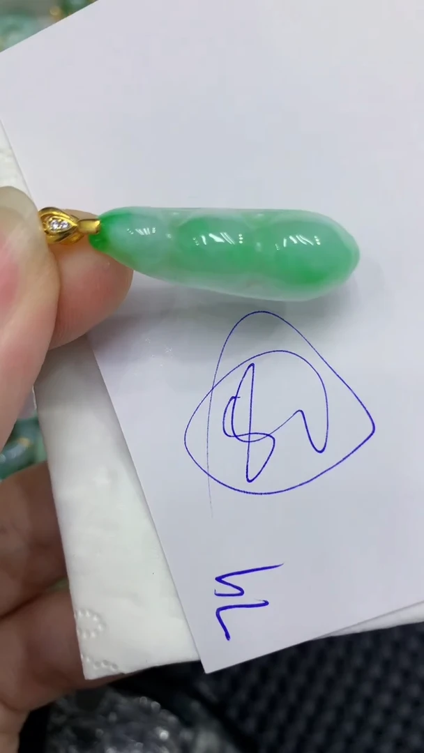 颈饰未镶嵌翡翠缅甸A货翡翠