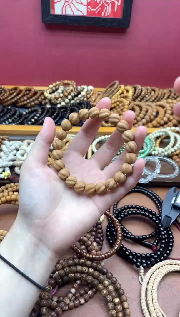 手串猴头核桃猴头原皮雕刻灵蛇之变手串