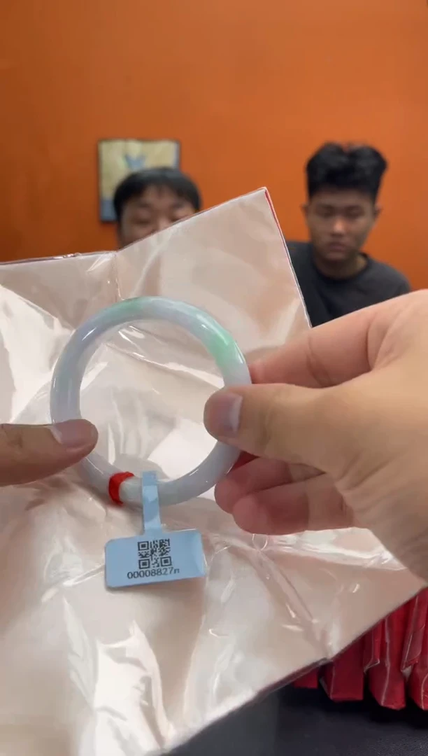 未镶嵌手镯翡翠翡翠手镯