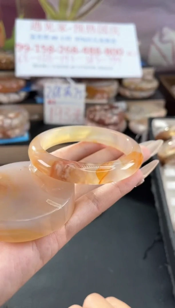 未镶嵌手镯石英质玉57