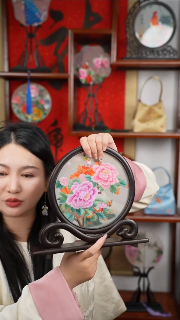 刺绣摆台摆件牡丹