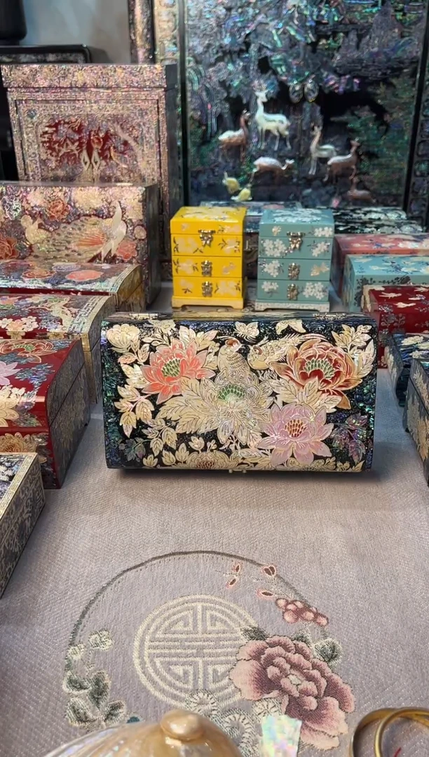 黑金鲍全满螺·弘贝雅螺钿漆器文化馆