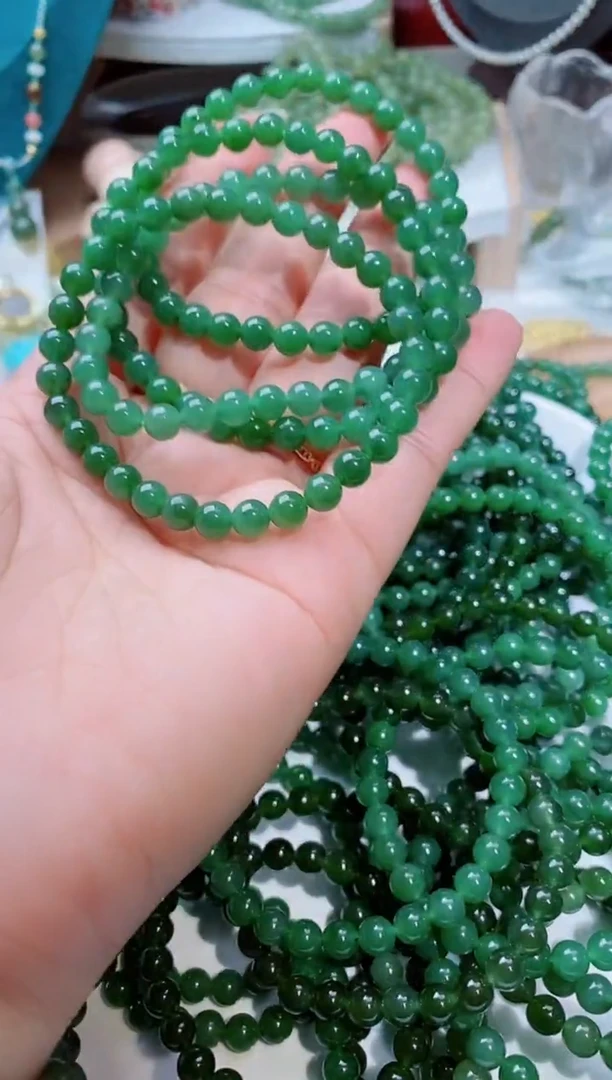 手链未镶嵌和田玉（碧玉）A1多样性发其一