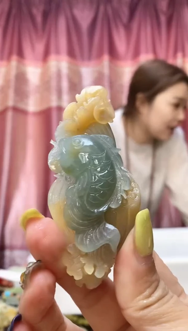 未镶嵌岫玉吊坠