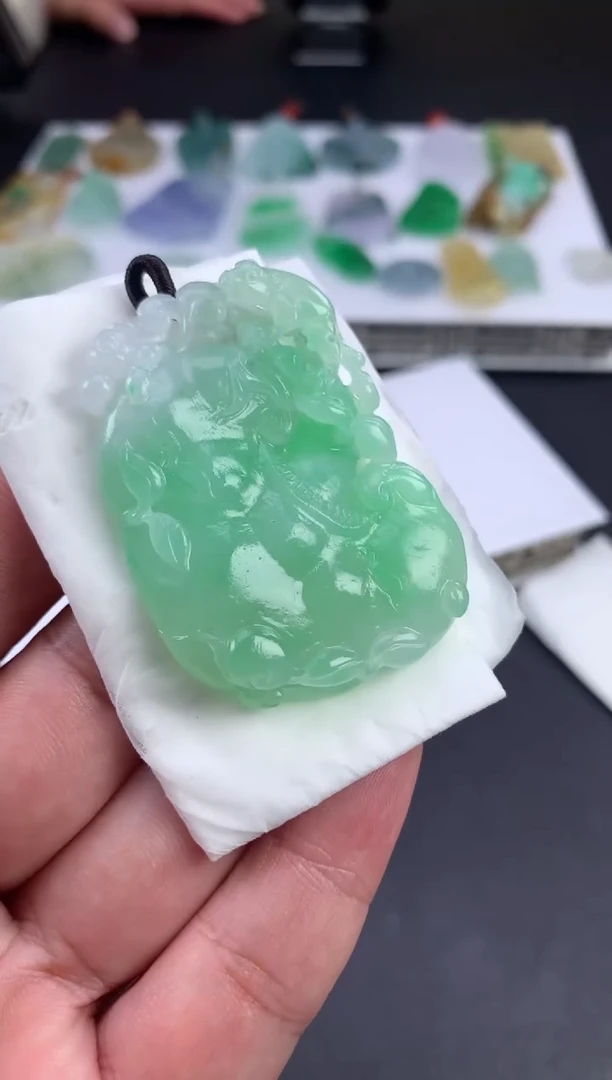 未镶嵌定制翡翠翡翠