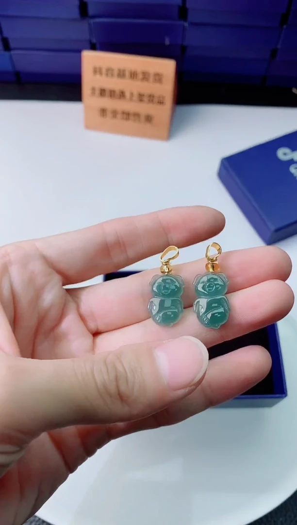 翡翠未镶嵌颈饰111111111