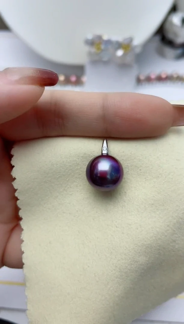 【闪购商品】淡水珍珠颈饰18K金镶嵌W86