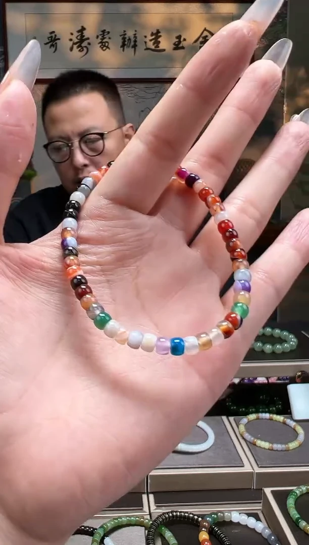 【闪购商品】玛瑙/玉髓手串未镶嵌5mm缠丝玛瑙