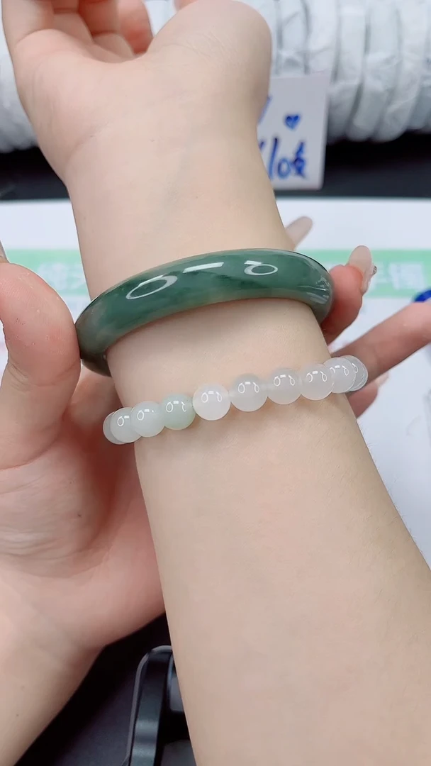 石英质玉手镯未镶嵌90-56/57