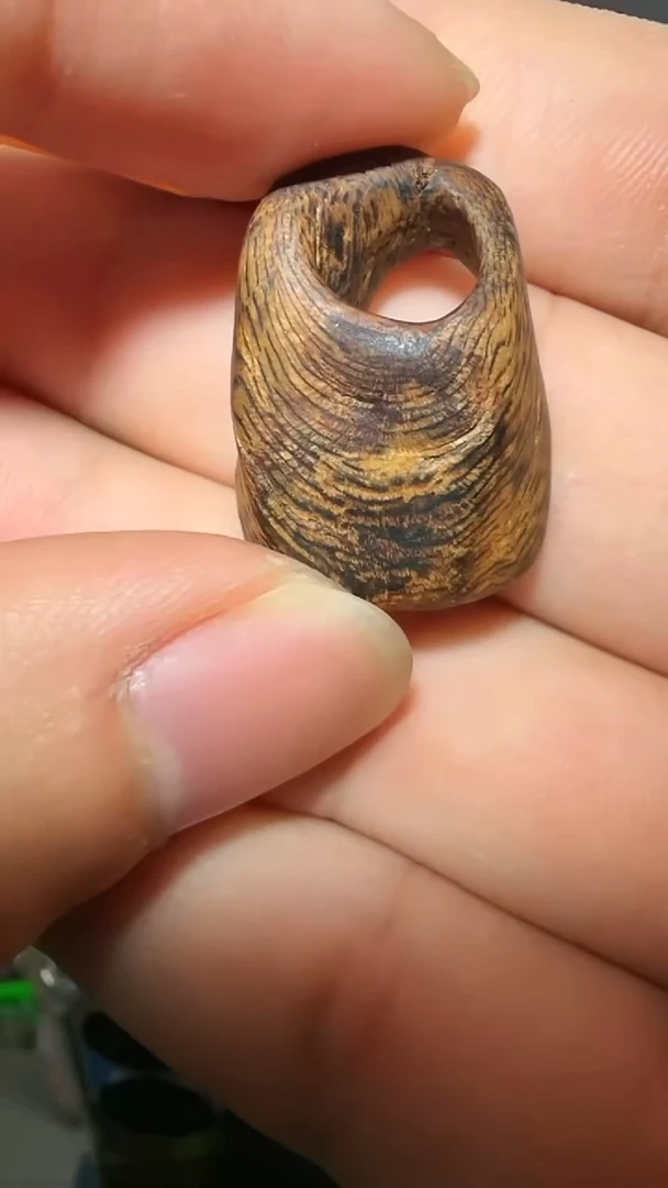 沉香吊坠11号瘤疤多样性发一