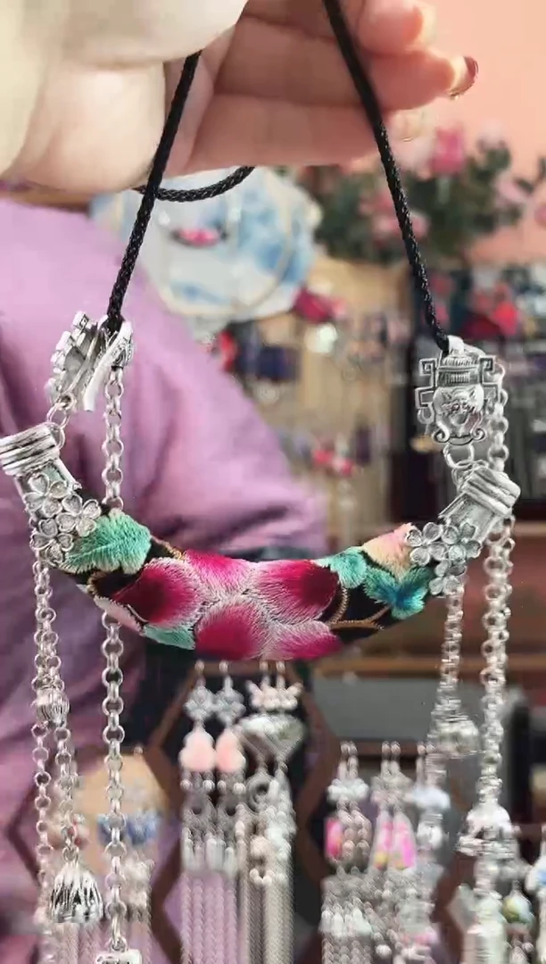 艺枝独绣手工饰品  172