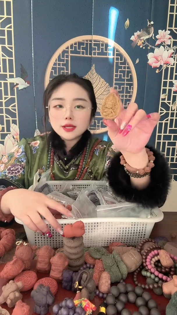 泥塑满龙桂雨度母1个