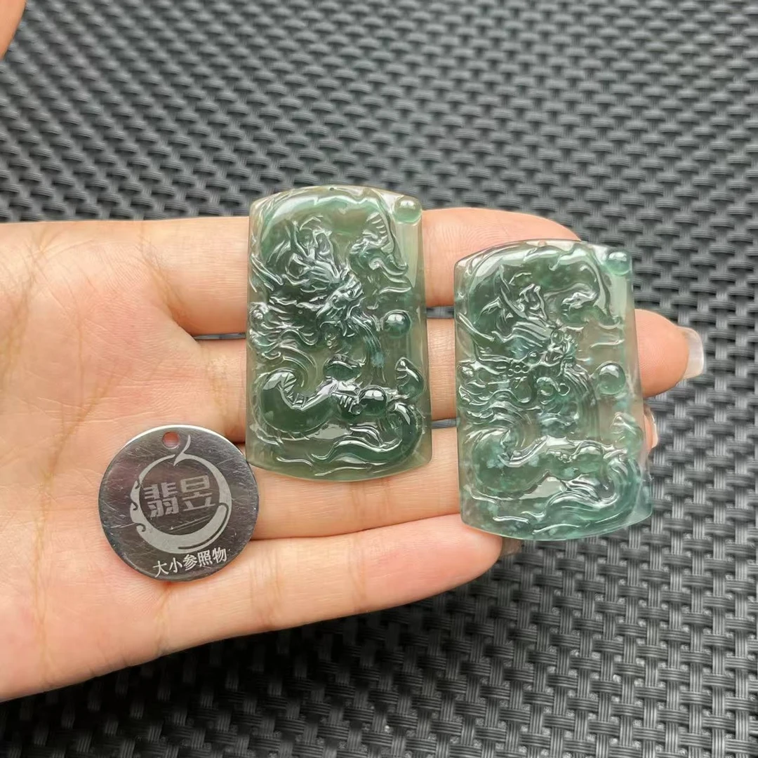 翡昱-N4-15518-天然A货翡翠吊坠绑绳/约卡46.*29*3/多样性发其一D