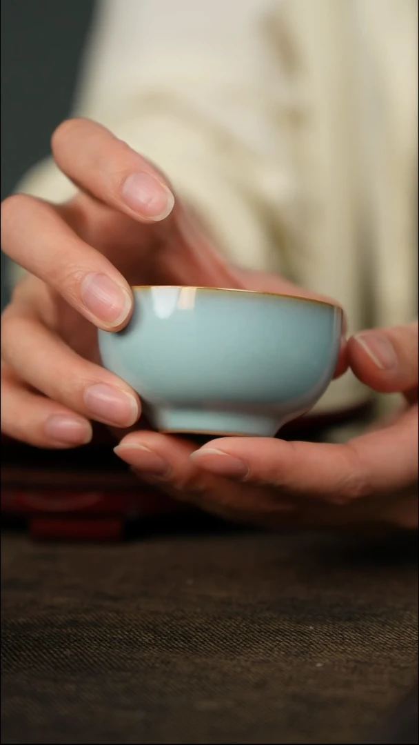 微微瑕 敛口杯 带底款 12