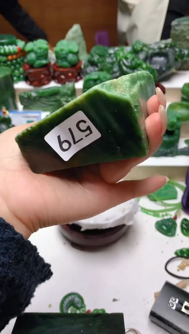 未镶嵌和田玉（碧玉）珠宝半成品0