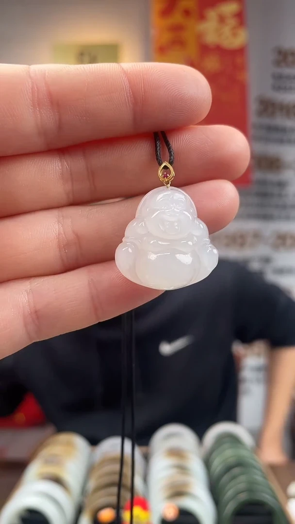 【闪购商品】和田玉颈饰18K金镶嵌白胶猫佛公吊坠多样性发一件