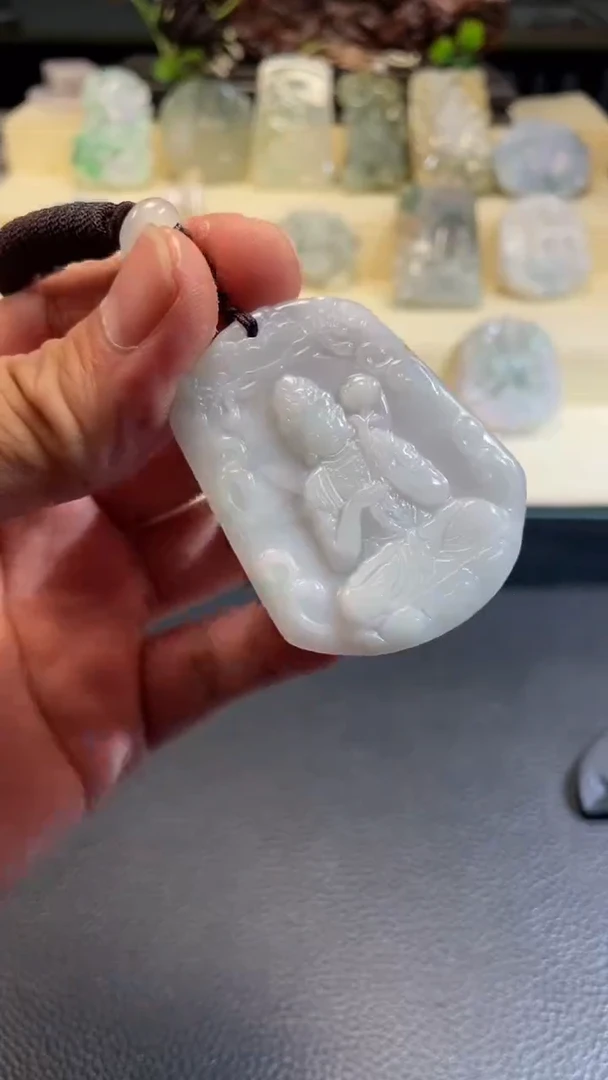 颈饰未镶嵌翡翠8/24/055