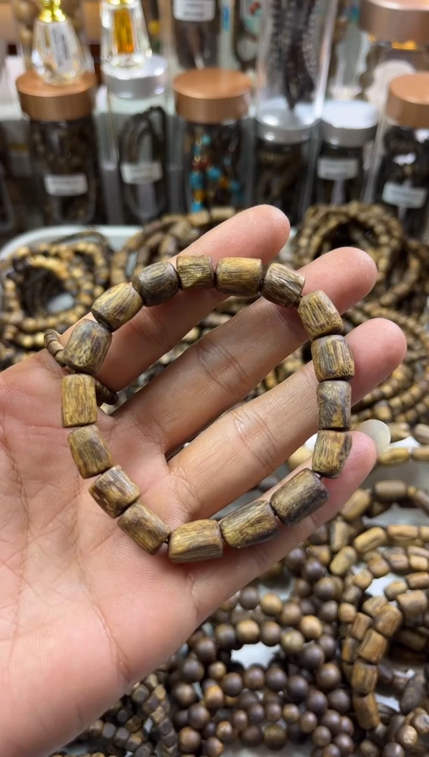 【闪购商品】沉香手串金沙叶随形单圈   多样性发其一