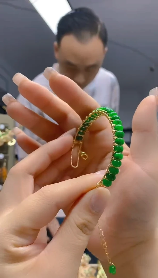 【闪购商品】翡翠耳饰合金60翡翠手镯