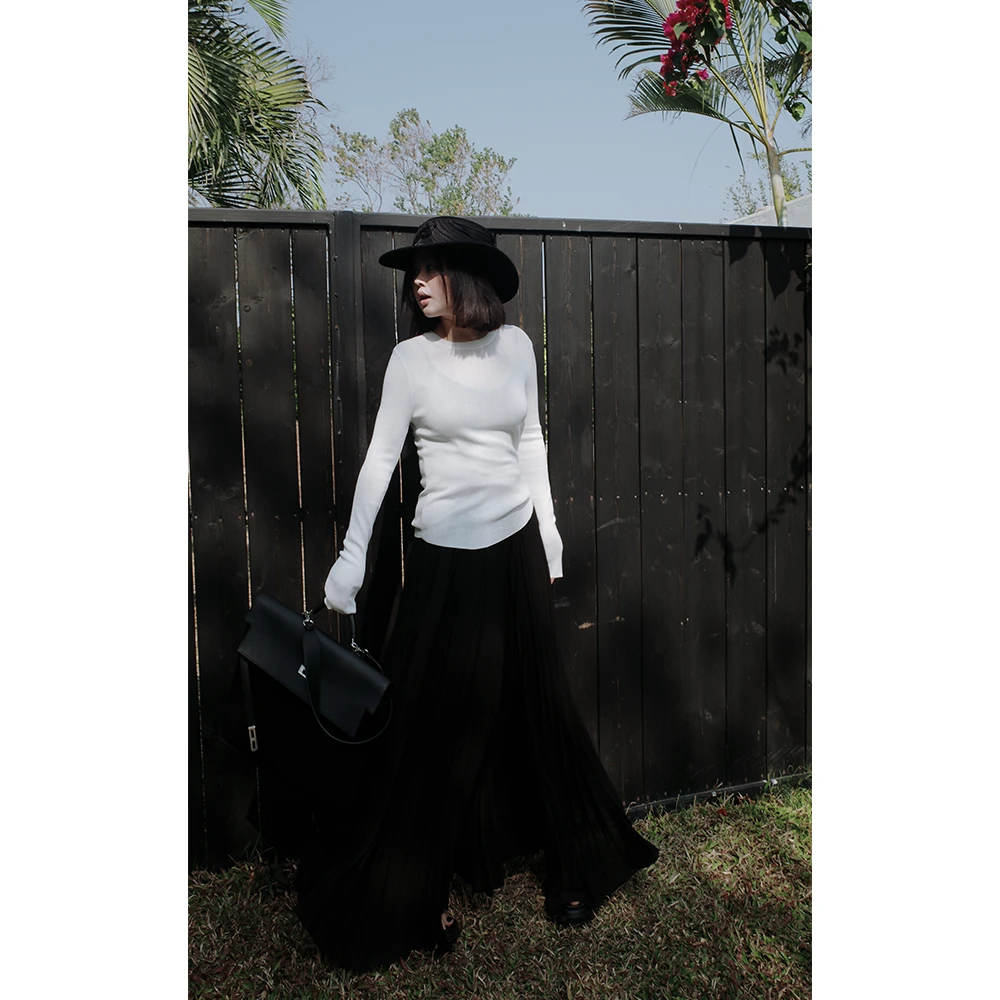 沈球球【糯叽叽打底】白色圆领套头显瘦软糯打底长袖