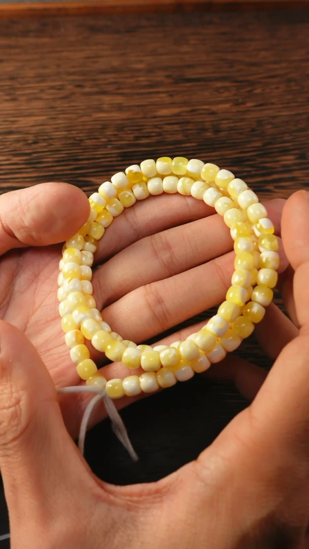 【闪购商品】蜜蜡手链未镶嵌2515/6.5mm黑金标108