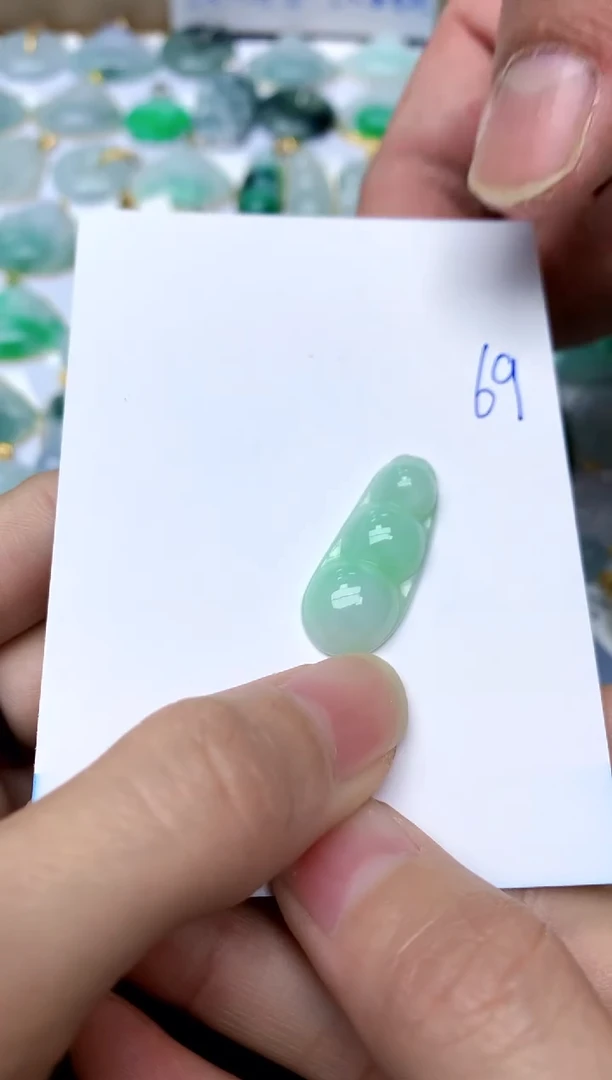 【闪购商品】翡翠颈饰未镶嵌69天然A货翡翠