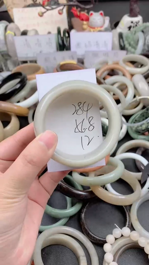 未镶嵌手镯石英质玉284