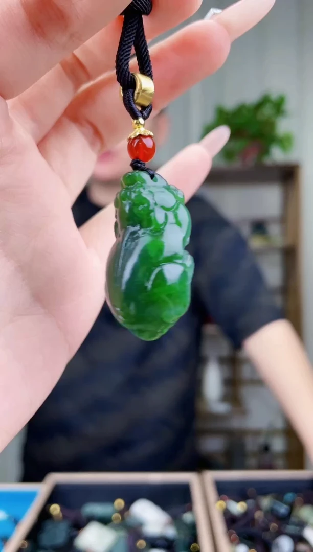 和田玉未镶嵌挂件拍一发一，多样性发货！