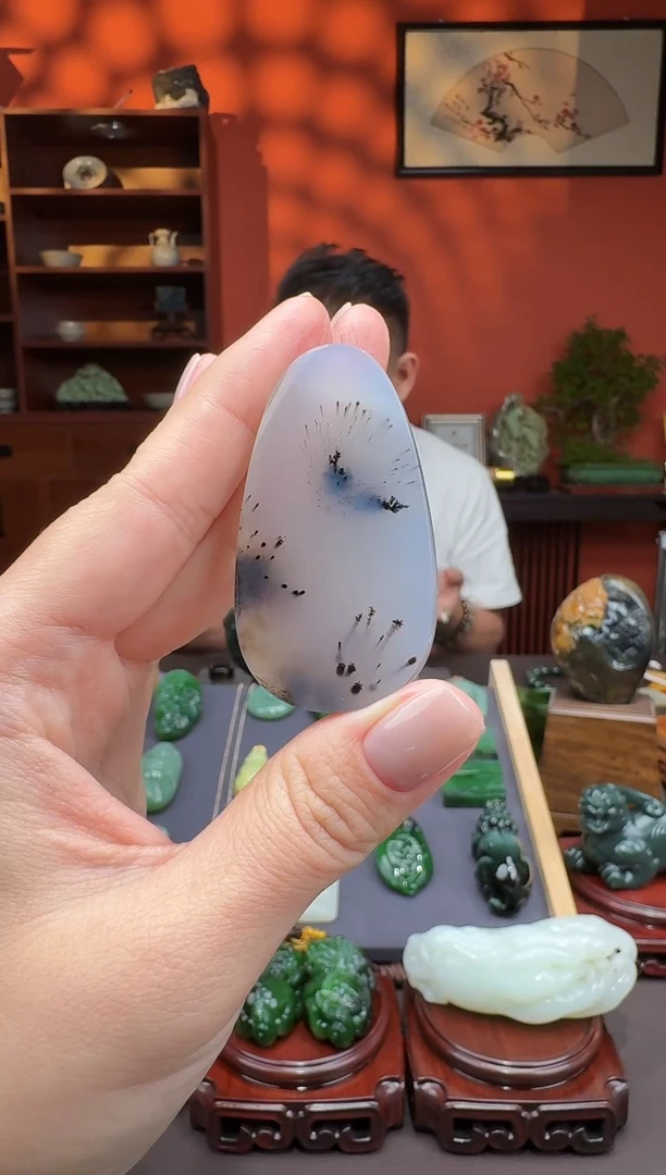未镶嵌颈饰玛瑙/玉髓F*n随型吊坠
