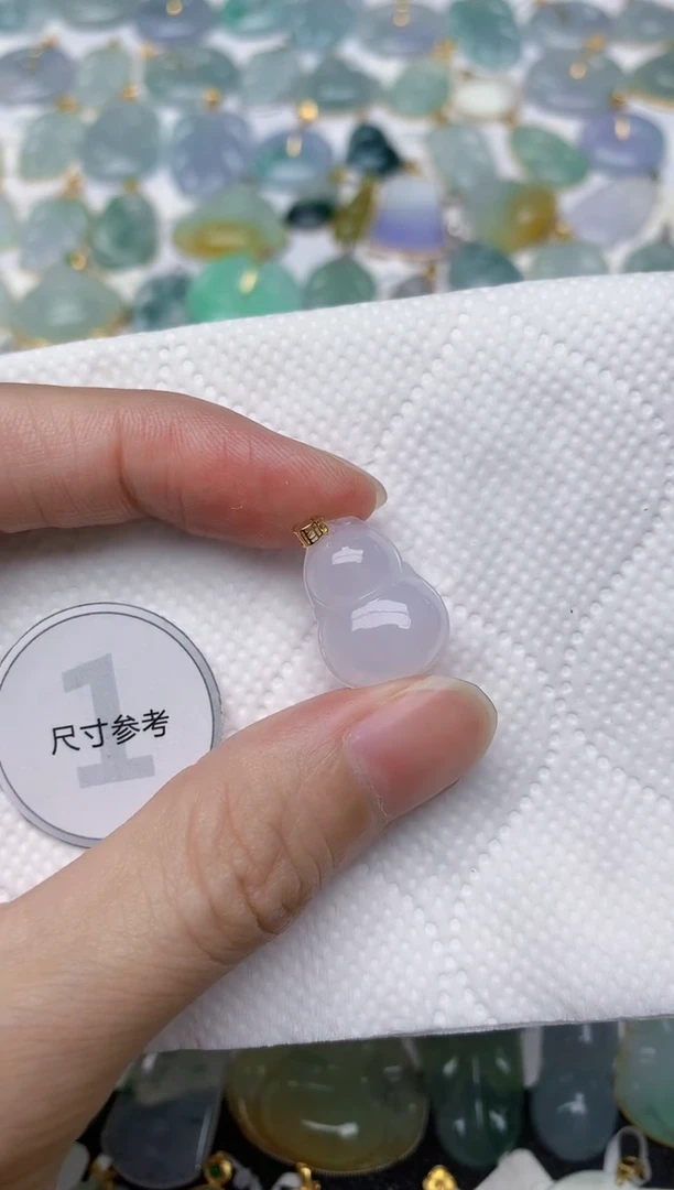 翡翠18K金镶嵌颈饰有****冷天然A货翡翠