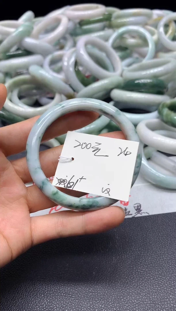 定制翡翠A货手镯未镶嵌毛货手镯需精细抛光 61
